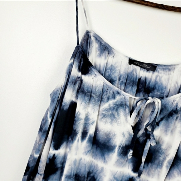 COLD SHOULDER FLOWY TOP - Picture 9 of 9